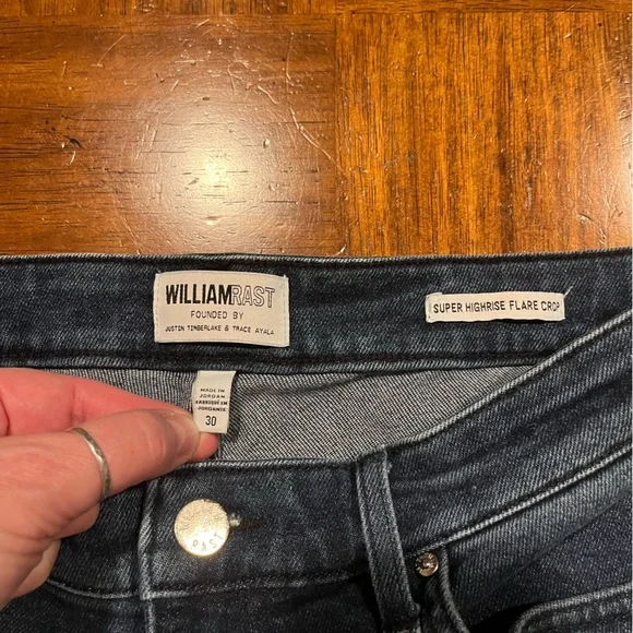 Preloved William Rast Size 30 high waist, crop flare, gene - Picture 3 of 6